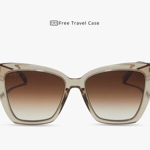 Diff Eyewear Becky IV Sunglasses with Gradient Lenses